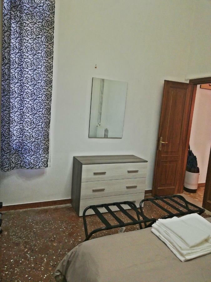 Balcone Sul Canale Venecia Exterior foto